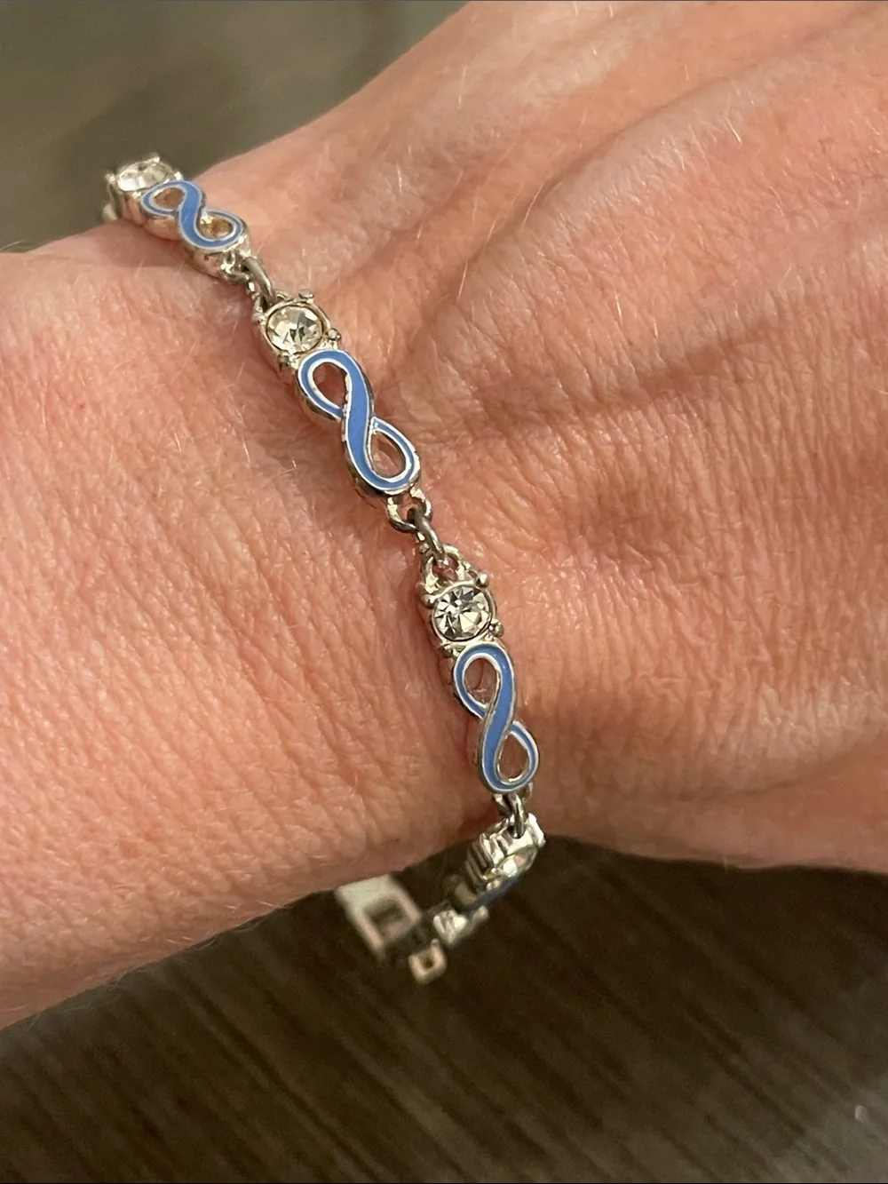 Avon 2015 Domestic Violence Tennis Bracelet with Extender 7 1/4” & 8 3/8” approx
